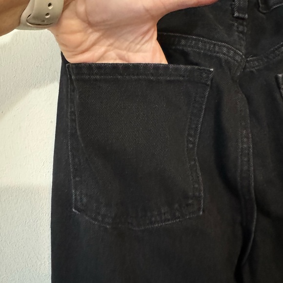 * ❤️OLD NAVY LIGHTLY DISTRESSED  BLACK HIGH-RISE/SLOUCHY STRAIGHT JEANS  6 TALL - Picture 5 of 7